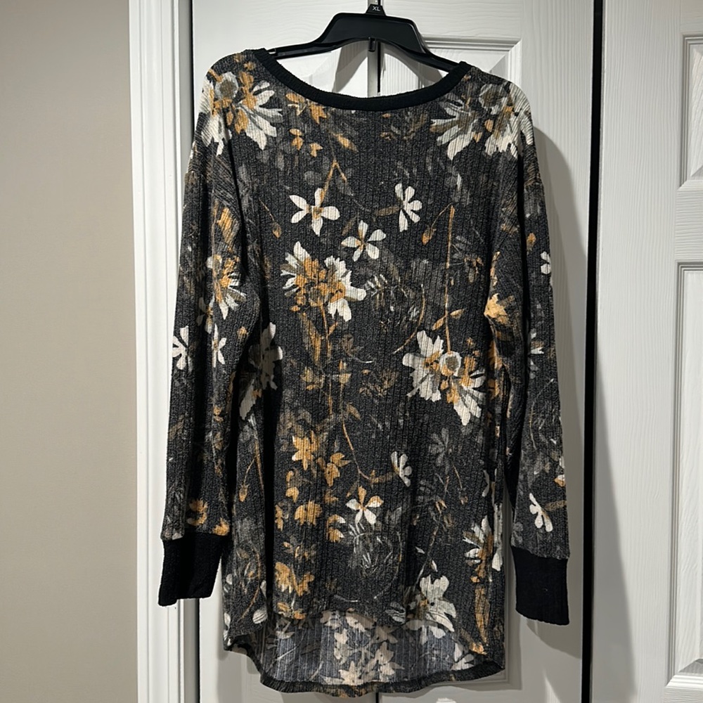 Lularoe crew neck sweater - grey floral